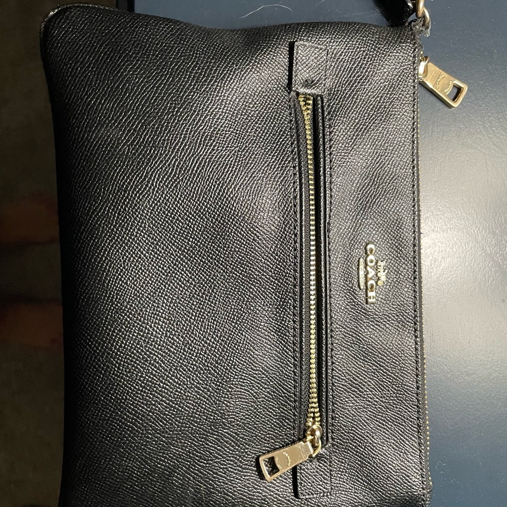 Coach large wristlet clutch very good condition